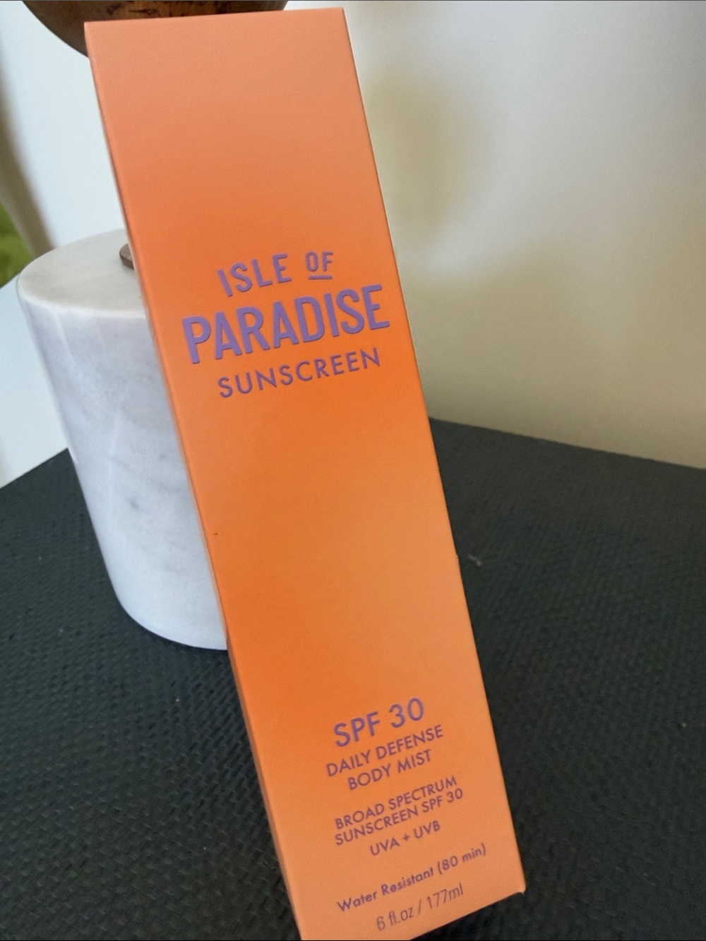 Isle of Paradise Orange Sunscreen SPF 30 Daily Defense Body Mist